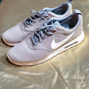 NIKE AIR Men's Athletic Shoes Size 13